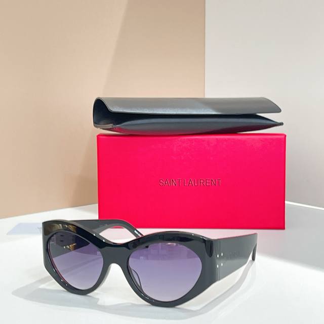 Saint Lauren*Model: Sl 854Size: 58 ports 18-125 Ddd