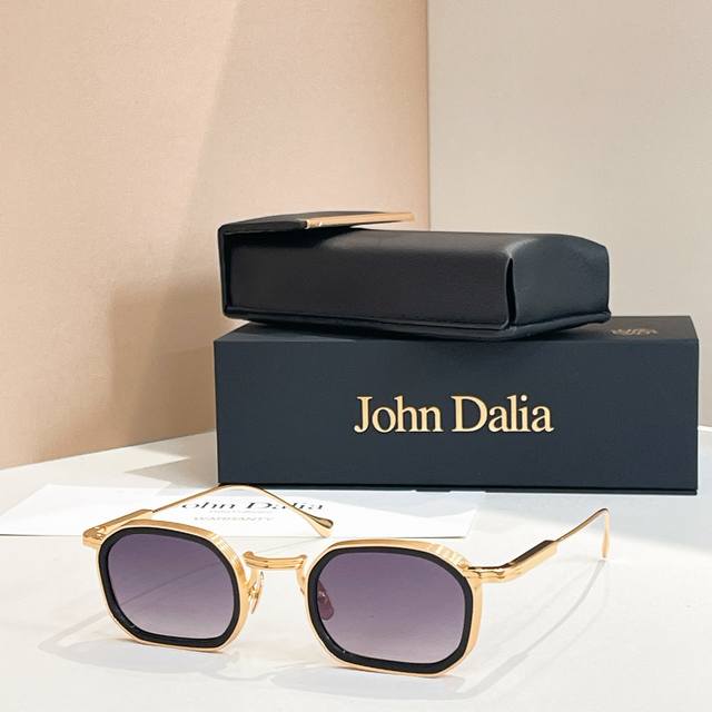 John Daila model: Samuel size: 47 (22-145) Comes with box ~~ Sunglasses, photoch