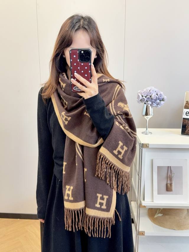 New Arrival! 2025 Autumn/Winter Unisex Scarf, same style as in department stores