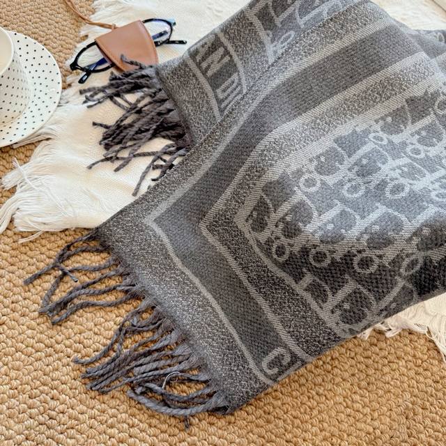 New Arrival! 2025 Autumn/Winter Unisex Scarf, same style as in department stores