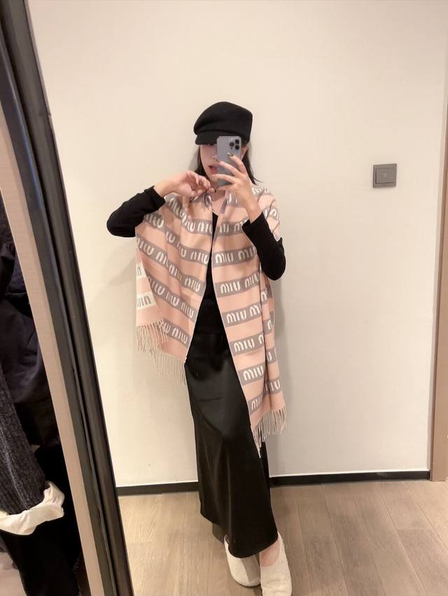 Miumiu cashmere scarf is both warm and luxurious, keeping you cozy all winter lo