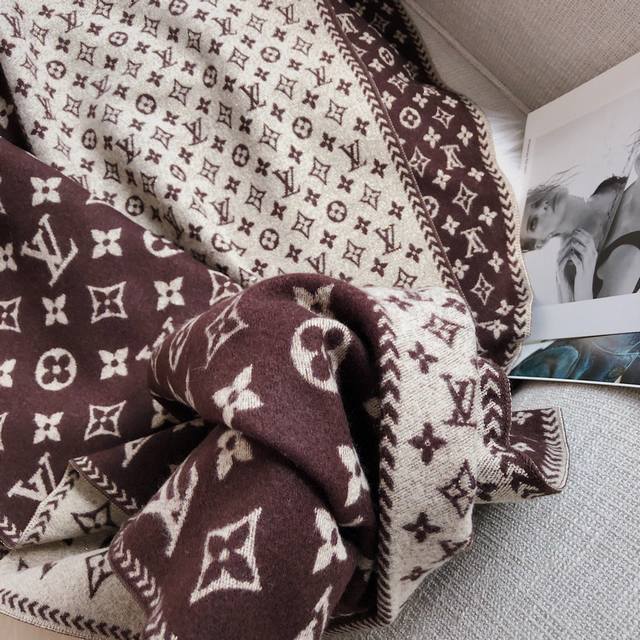 European style, new L-brand color-blocked letter border jacquard scarf, fashiona