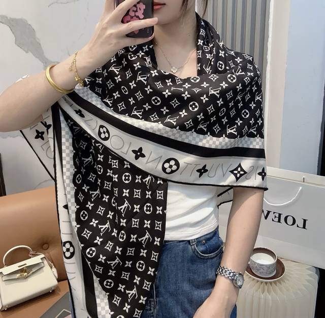 Louis Vuitton 140 Shawl (Lv X Tm) Monogram Superflat Flowers. This square scarf