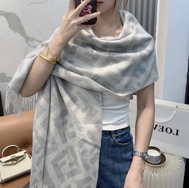 The best quality scarf on the market, welcome to compare with the best Fendi sca