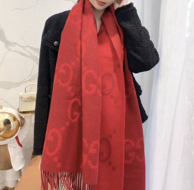 Item from authorized dealers: Gucci New Large G Reversible Cashmere Scarf (Ddd)