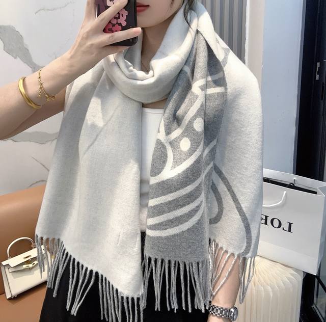 Original Quality! British Punk Godmother Ddd's favorite Saturn logo. In spirit,