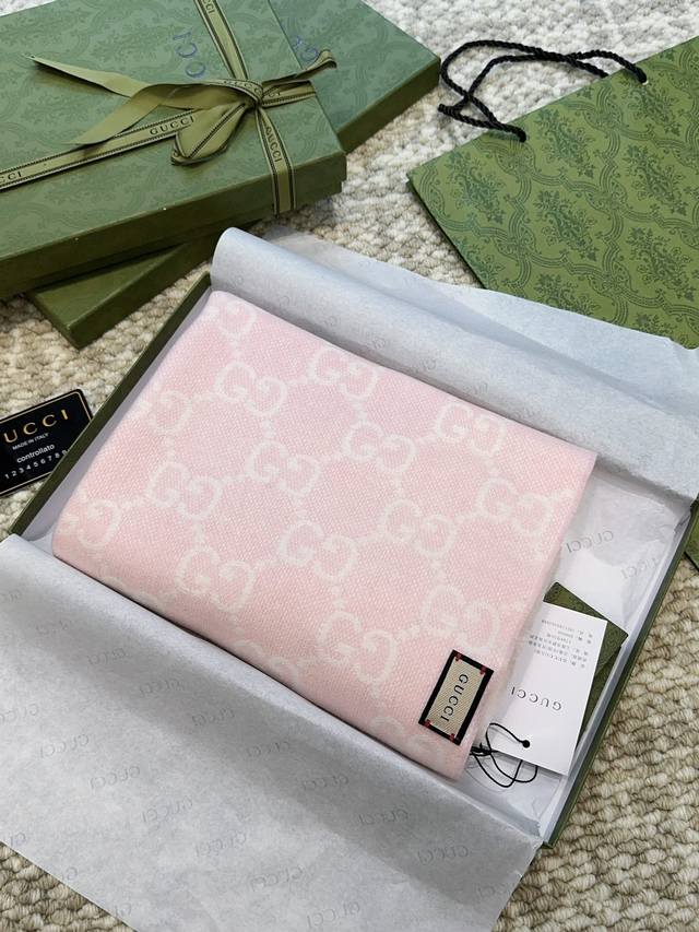 Gucci Perfect Gradient! High-quality reversible Gucci scarf, a must-have for aut