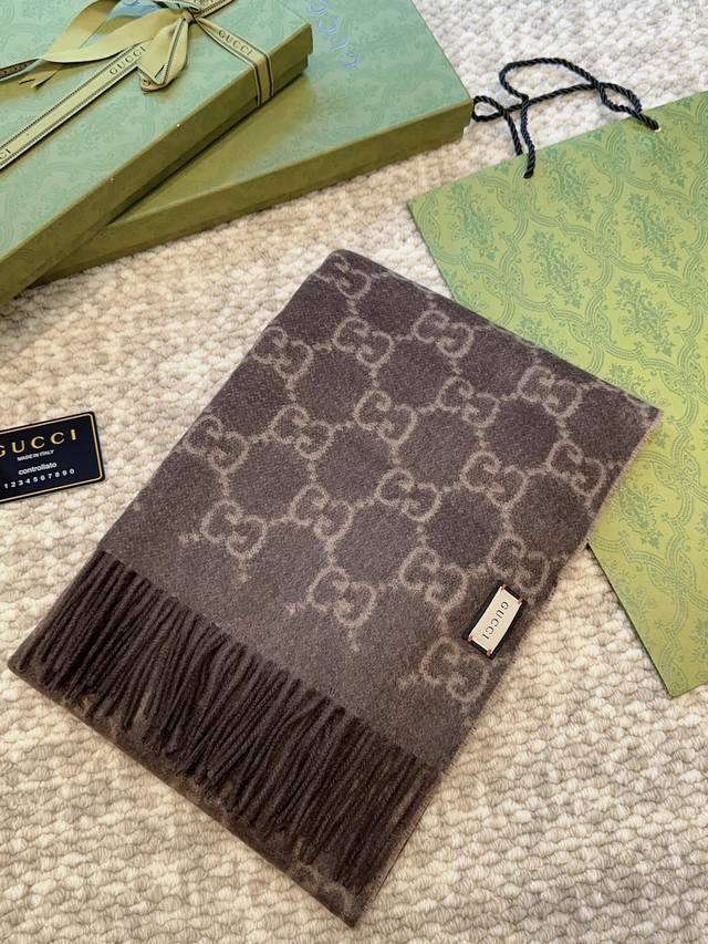 Gucci Perfect Gradient! High-quality reversible Gucci scarf, a must-have for aut