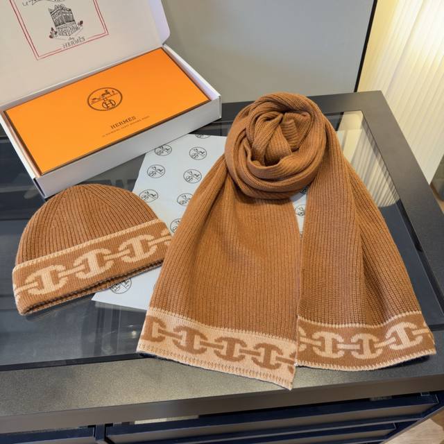 Hermes new cashmere scarf and hat set, warm and luxurious, perfect for the whole