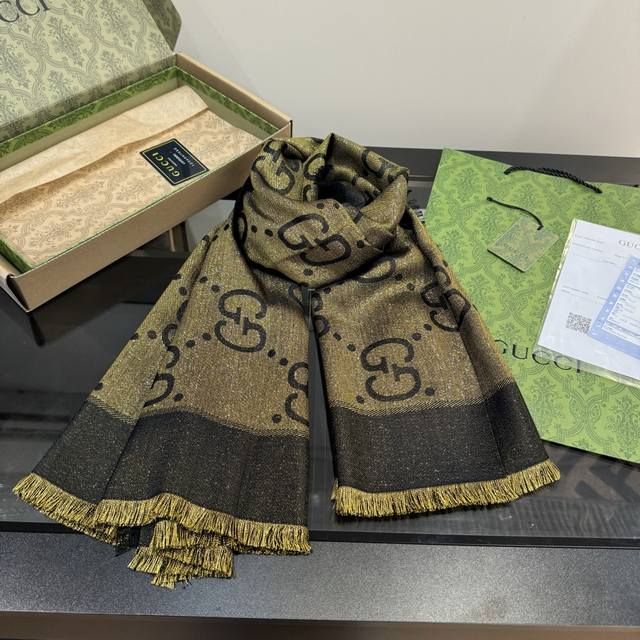 Metallic Jacquard Shawl (Ddd) 135*135cm. 32% Viscose, 25% Cotton, 24% Wool, 11%