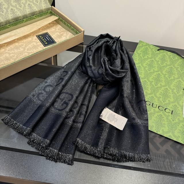 Metallic Jacquard Shawl (Ddd) 135*135cm. 32% Viscose, 25% Cotton, 24% Wool, 11%