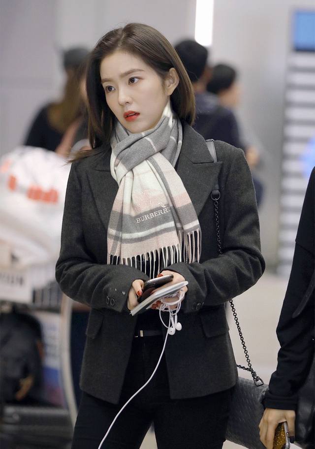 110% Cashmere 2025 Burberry Embroidered Horse Design. Made with top-quality Inne