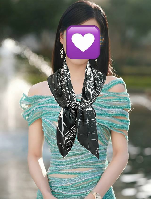 2610 New Chanel style, this year's hottest item, a must-have silk scarf. The pat