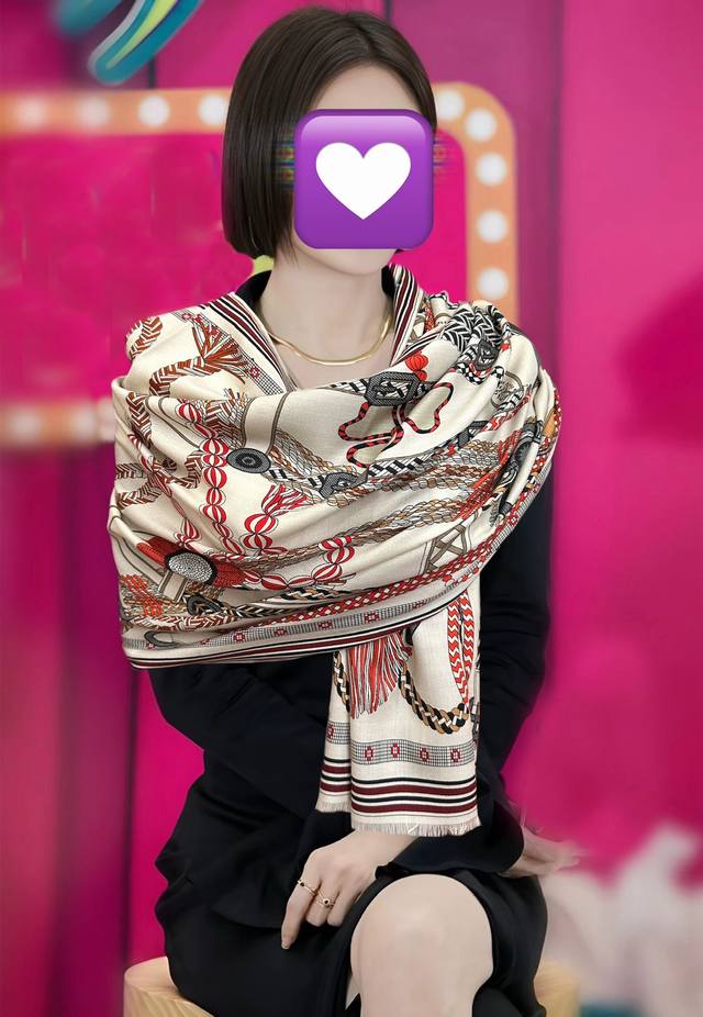 New 2025 Hermes reversible color scarf is so beautiful, you have to act fast! [l