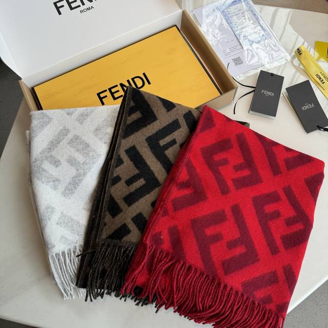 Premium Fendi scarf, this year's hottest monogram Ff logo scarf, is a limited ed