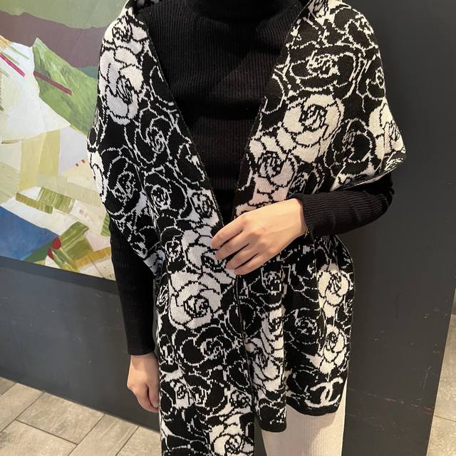 Chanel's new camellia cashmere knitted long scarf is absolutely gorgeous! [cryin