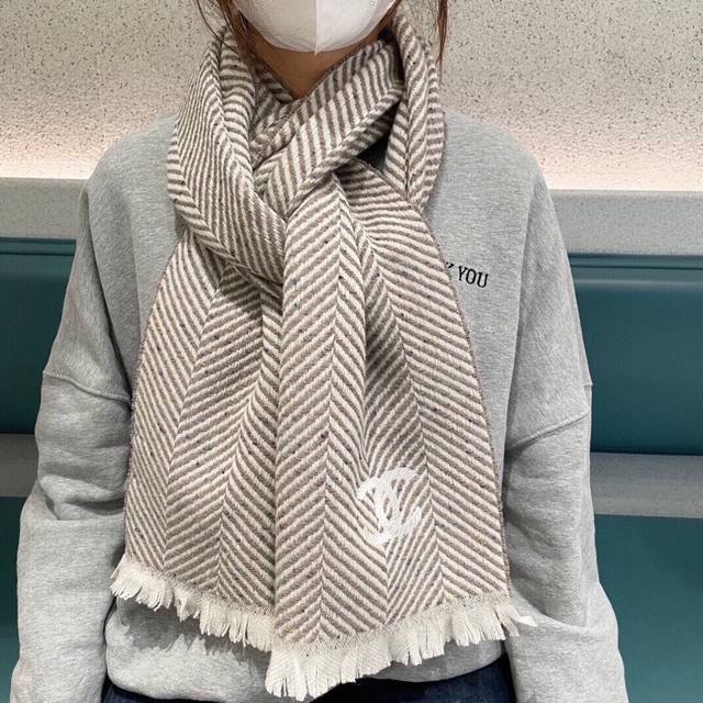 Chanel's new collection is here, girls, get out there and rock the streets! The