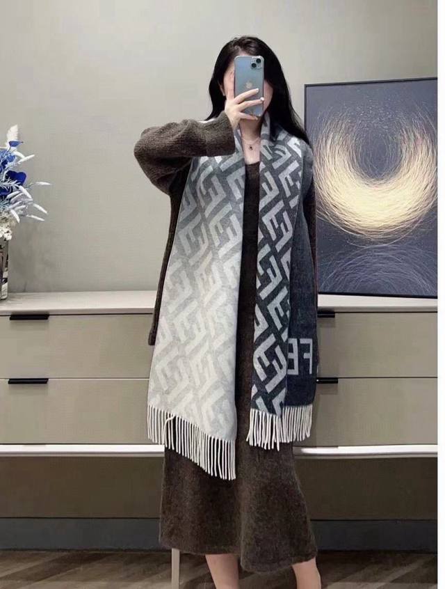 Ff Newly released, incredibly beautiful double-sided, two-tone jacquard gradient