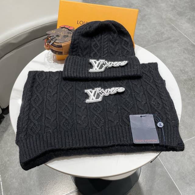 Two-piece set - classic wool hat and hood set! Hat and scarf! Warm and super com