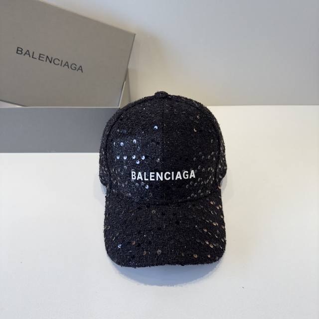 Balenciaga's new logo baseball cap, cool colors, different styles for men and wo