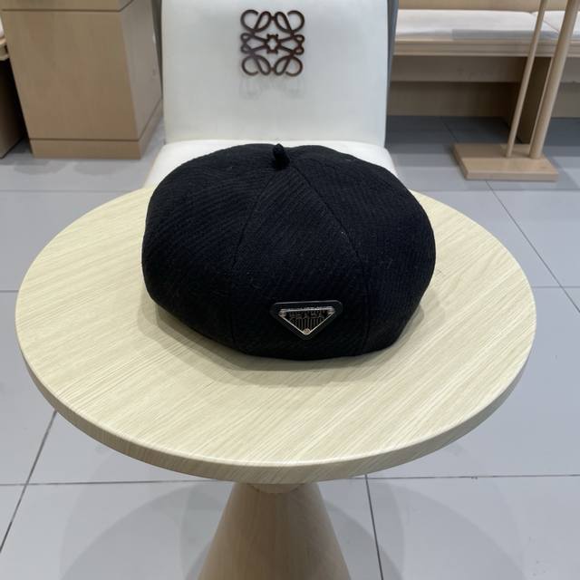 Prada Fall/Winter Warm Textured Slimming and Youthful Wool Beret Hat for Women,