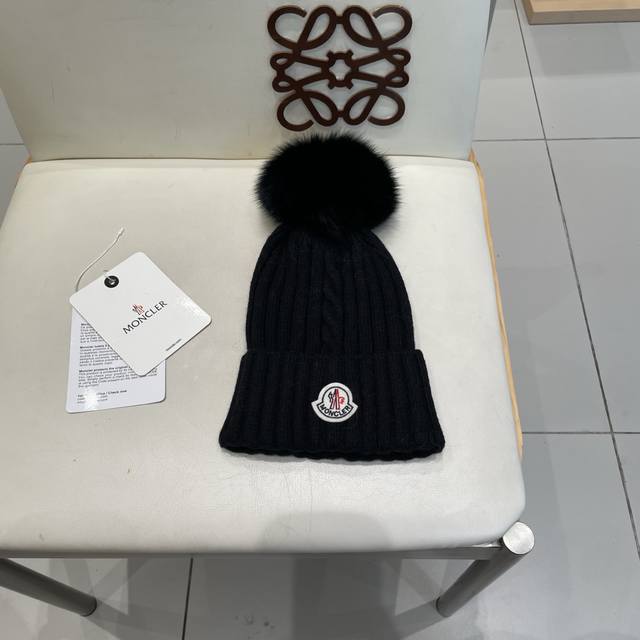 Moncler High-Quality Fox Fur Pom-Pom Knitted Rabbit Wool Beanie A super classic