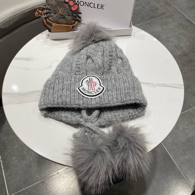 Moncler Women's Warm Knitted Hat, Thickened Windproof Ear-Protective Wool Hat, M