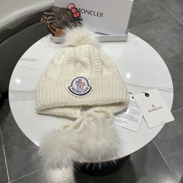 Moncler Women's Warm Knitted Hat, Thickened Windproof Ear-Protective Wool Hat, M