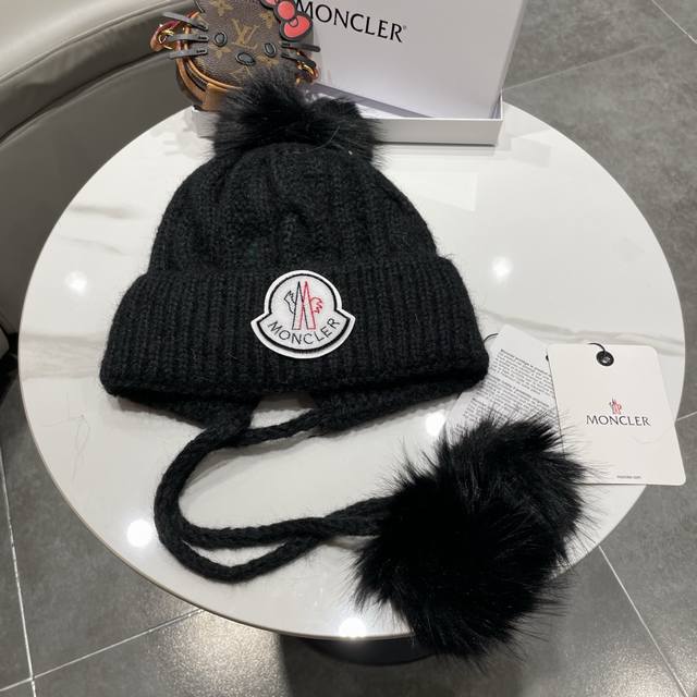 Moncler Women's Warm Knitted Hat, Thickened Windproof Ear-Protective Wool Hat, M
