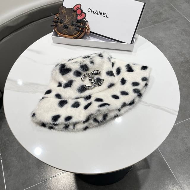 Chanel Leopard Print Plush Fisherman Hat for Women, 2025 New Autumn/Winter Style