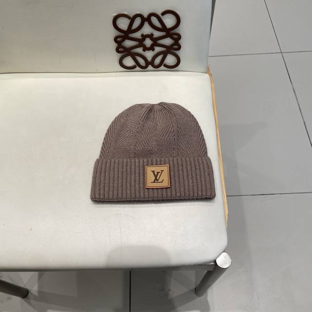High-quality version!!! Louis Vuitton high-quality knitted rabbit and wool beani