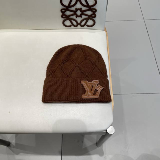 Lv Louise New Beanie Ddd