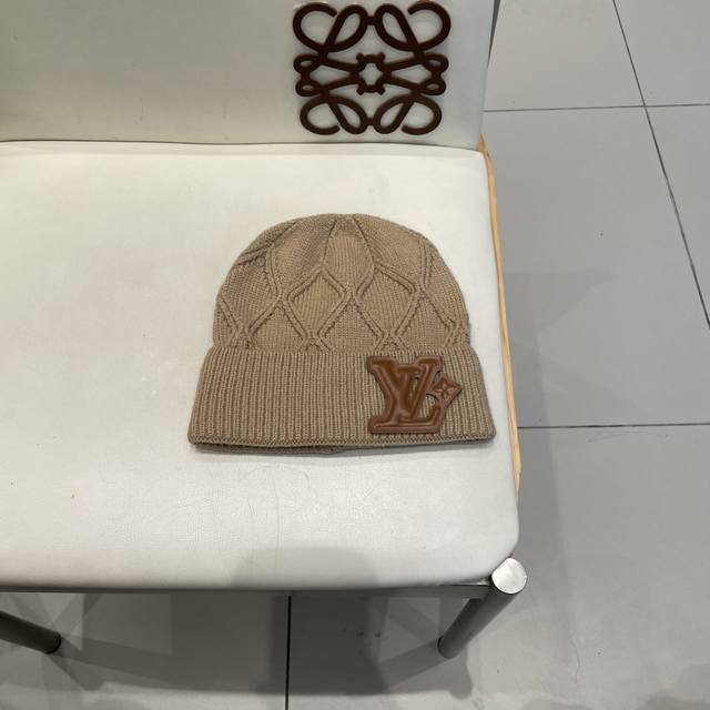 Lv Louise New Beanie Ddd