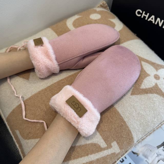 Ugg2025 wool gloves are worth comparing with similar products of different quali