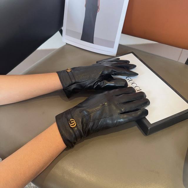 Gucci sheepskin gloves, fashionable gloves, warm fleece lining for autumn and wi