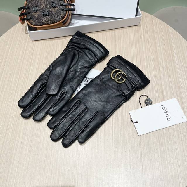 New Women's Gucci Curve Gloves with Packaging, Exclusive First Release, Touchscr