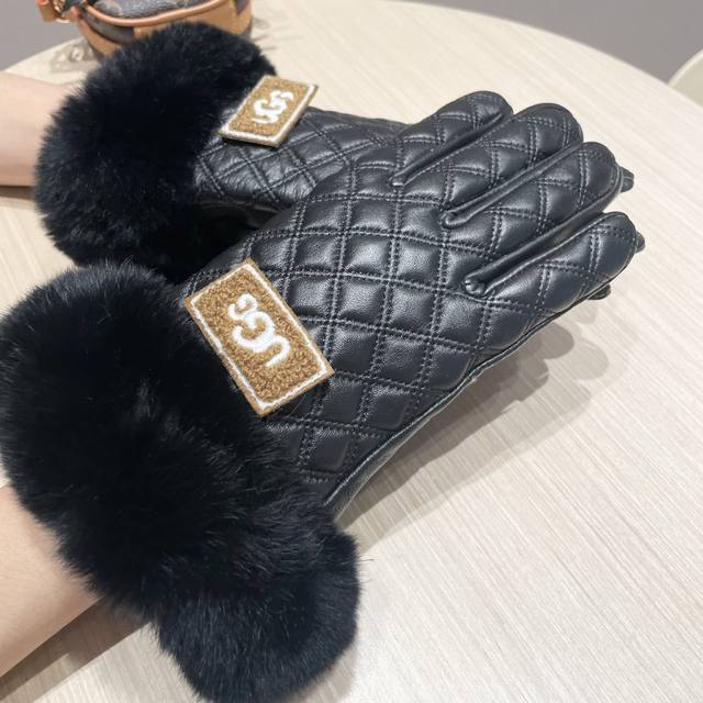 Ugg 2025 Autumn/Winter Wool Shoulder Gloves - Worth comparing with similar style