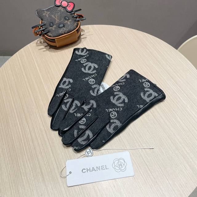 Women's 2025 New Exclusive First Release Touchscreen Gloves Chanel Original Qual