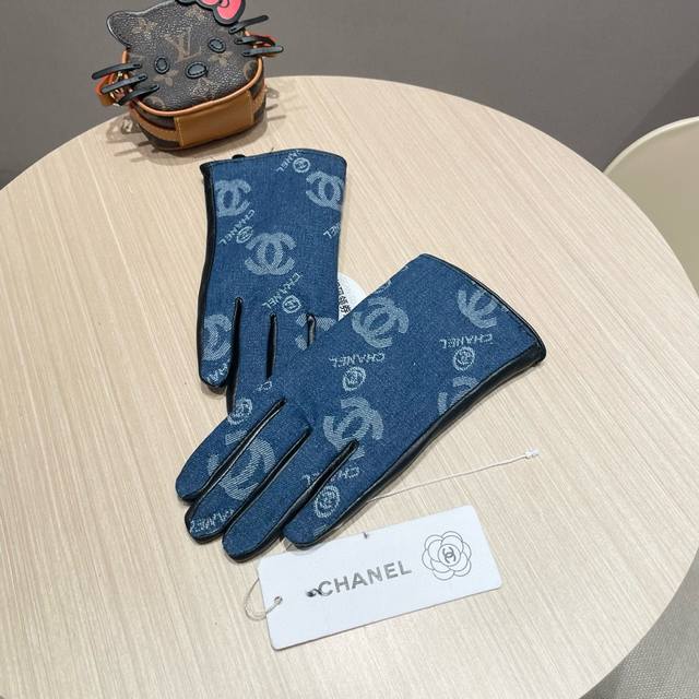 Women's 2025 New Exclusive First Release Touchscreen Gloves Chanel Original Qual