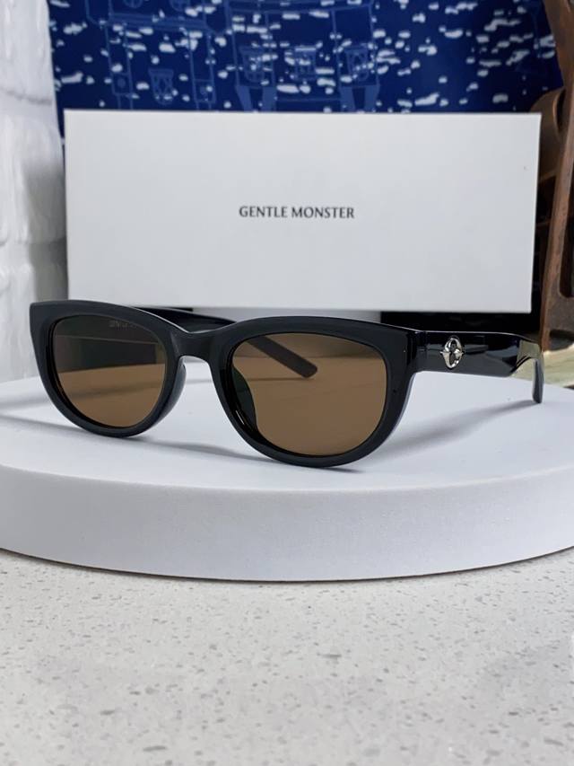 Gentle Moster Gm Jackson Wang's High-Quality European and American Small-Frame S