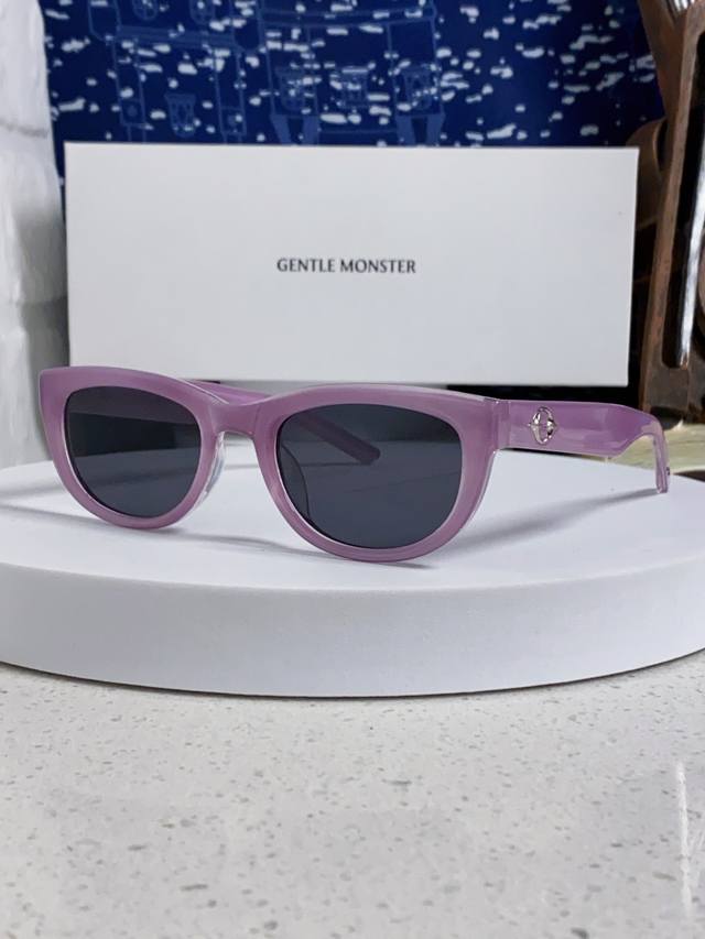Gentle Moster Gm Jackson Wang's High-Quality European and American Small-Frame S