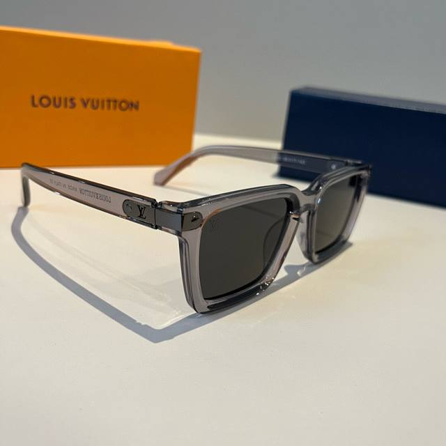Louis Vuitton sunglasses, face-shaping sunglasses, high-end and lightweight.