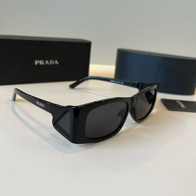 Prada high-end men's and women's sunglasses, sun protection and face-shaping gla