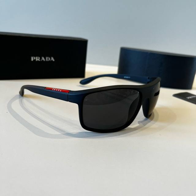 Prada trendy sunglasses for men and women, lightweight and comfortable against t