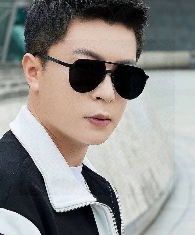 Gucci 2025 New Unisex Couple Sunglasses, Polygonal Sunglasses, IP Electroplating