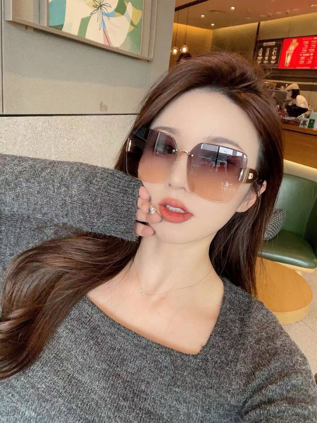 Chanel 2025 Spring New Trendy Hot Selling Fashion Square Frame Polarized Sunglas