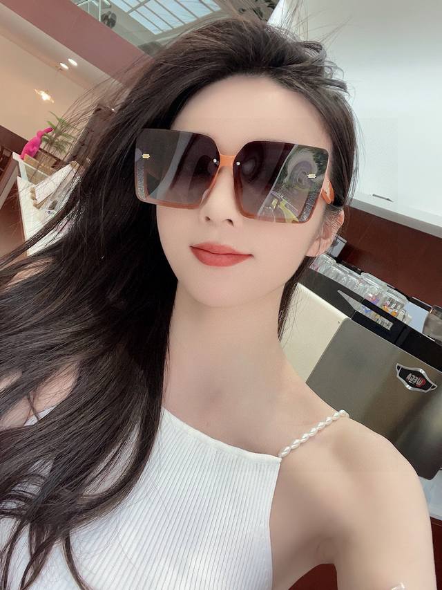 Dior 2025 Spring New Trendy Hot Selling Fashion Square Frame Polarized Sunglasse