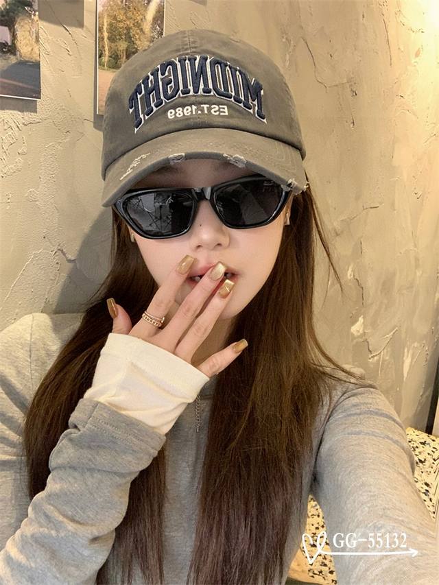 Italian Gucci (Ddd). Polaroid resin high-definition lenses (Ddd). Tr frame - lig