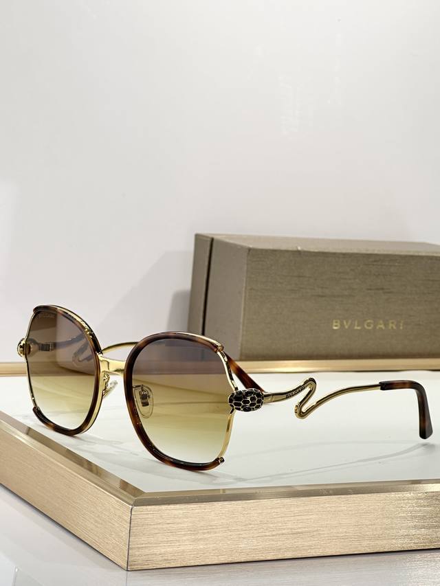 Bvlgar* Model : Bv9735 Size: 57 ports 20-142 Ddd