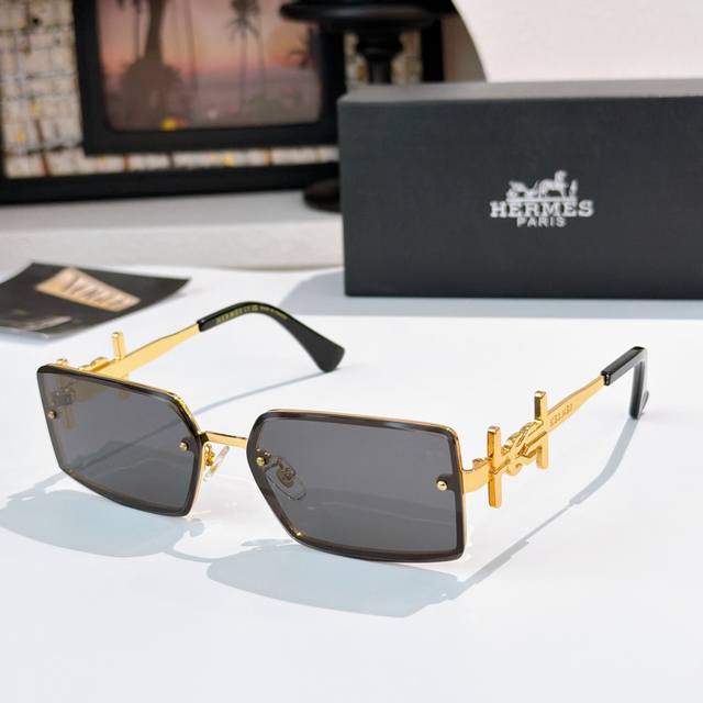 Herme* Model:9716 Size:60 ports 16-145 Ddd